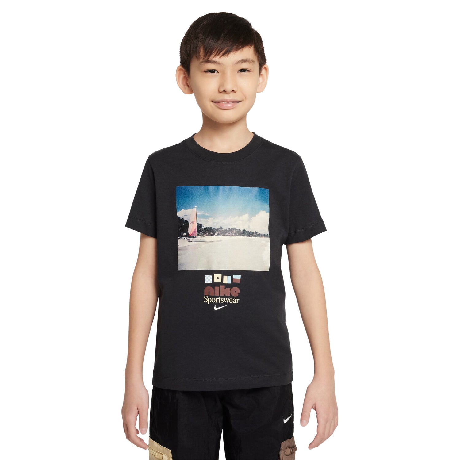 Sportswear Crewneck T-Shirt (Big Kid)