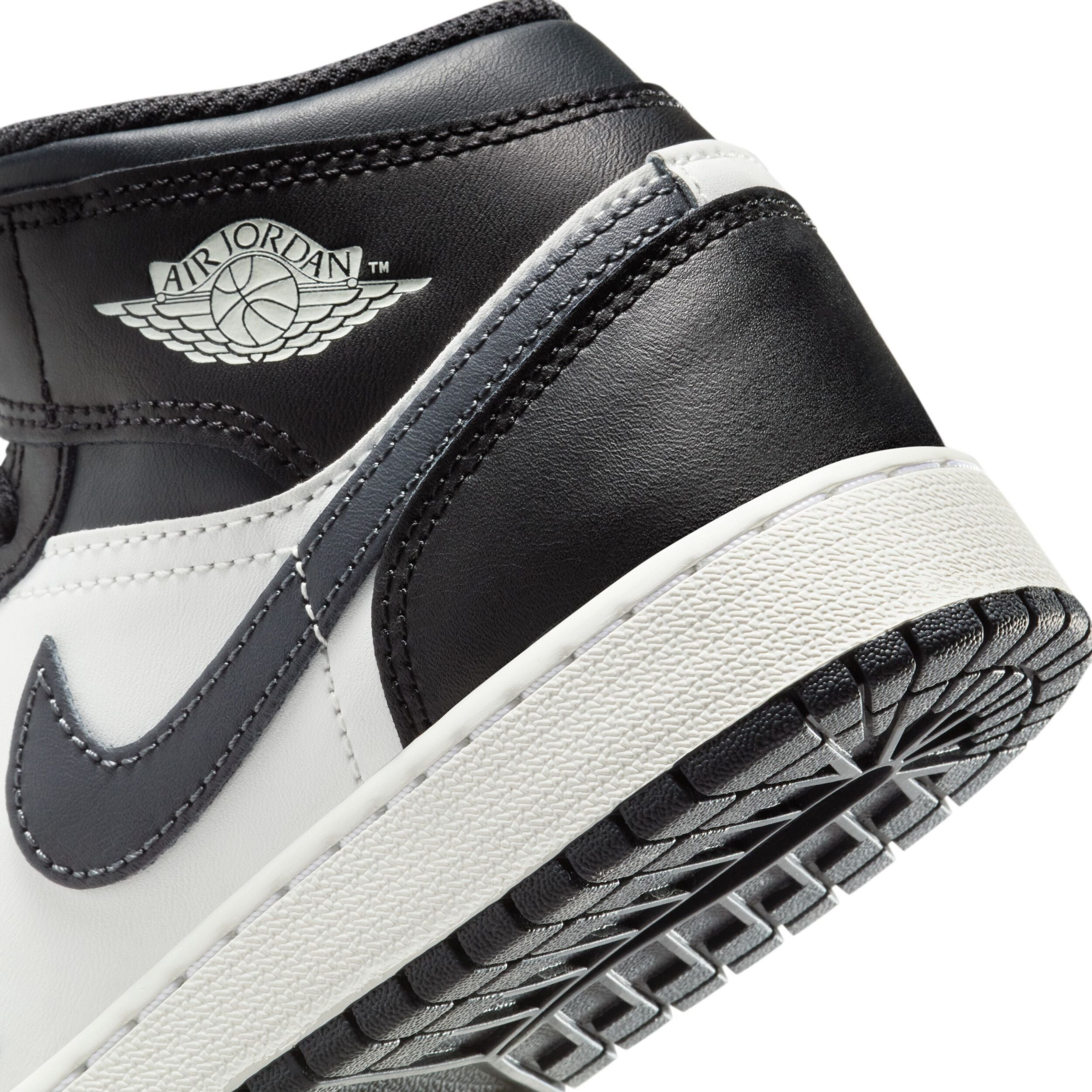 NIKE JORDAN 希少ビッグサイズ！黒 Air Jordan 1 Mid (Big Kid) – Rookie Kids