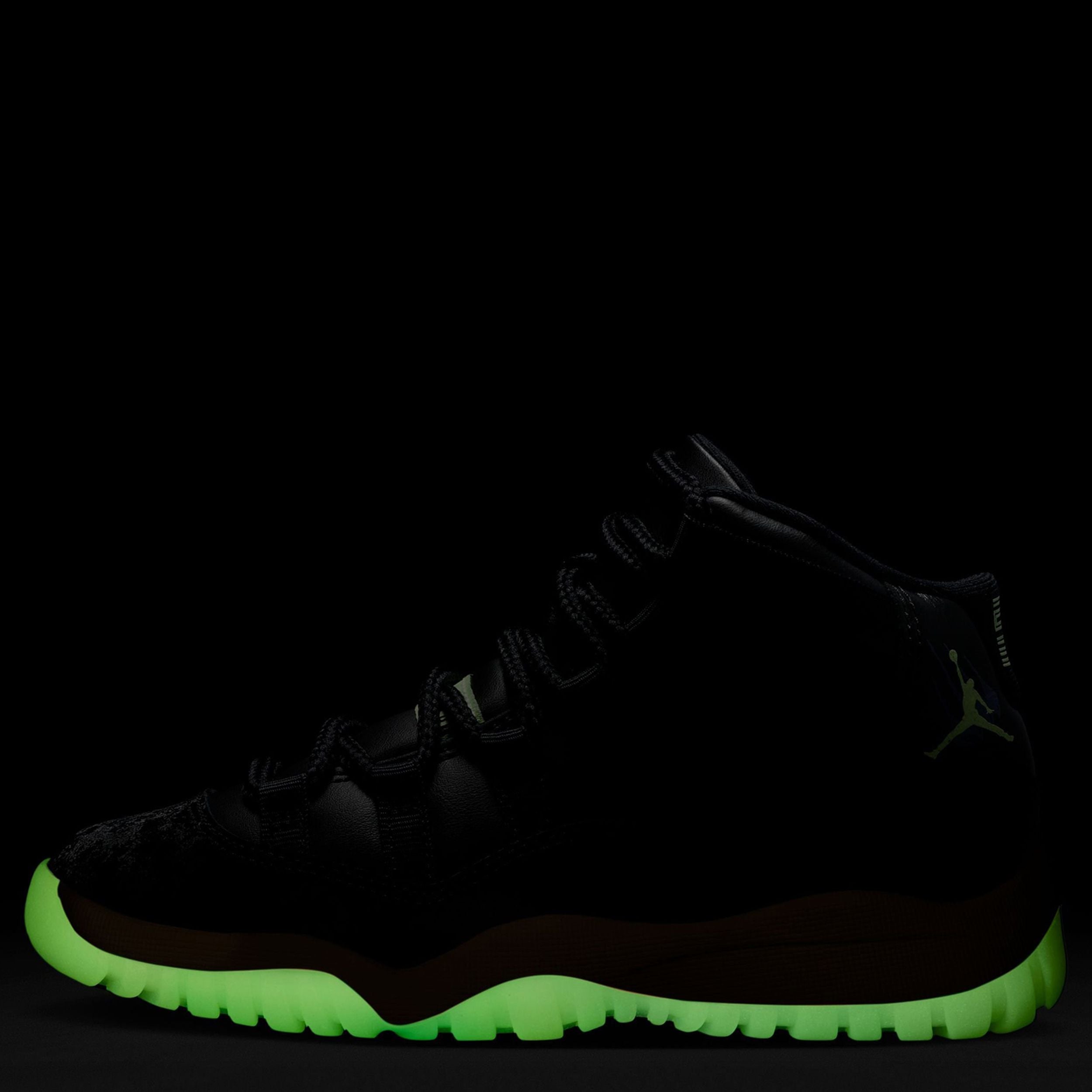 black green jordan 11