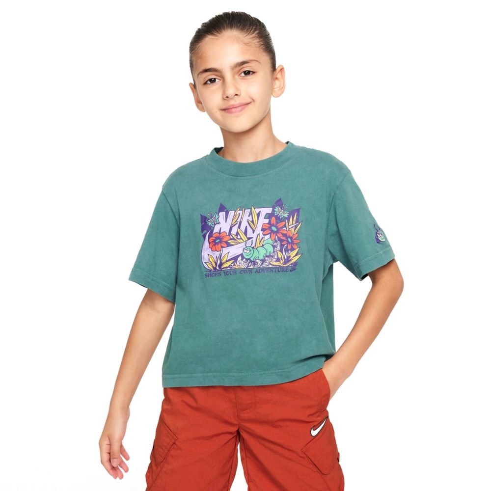 Nike Sportswear T-Shirt (Big Kid)