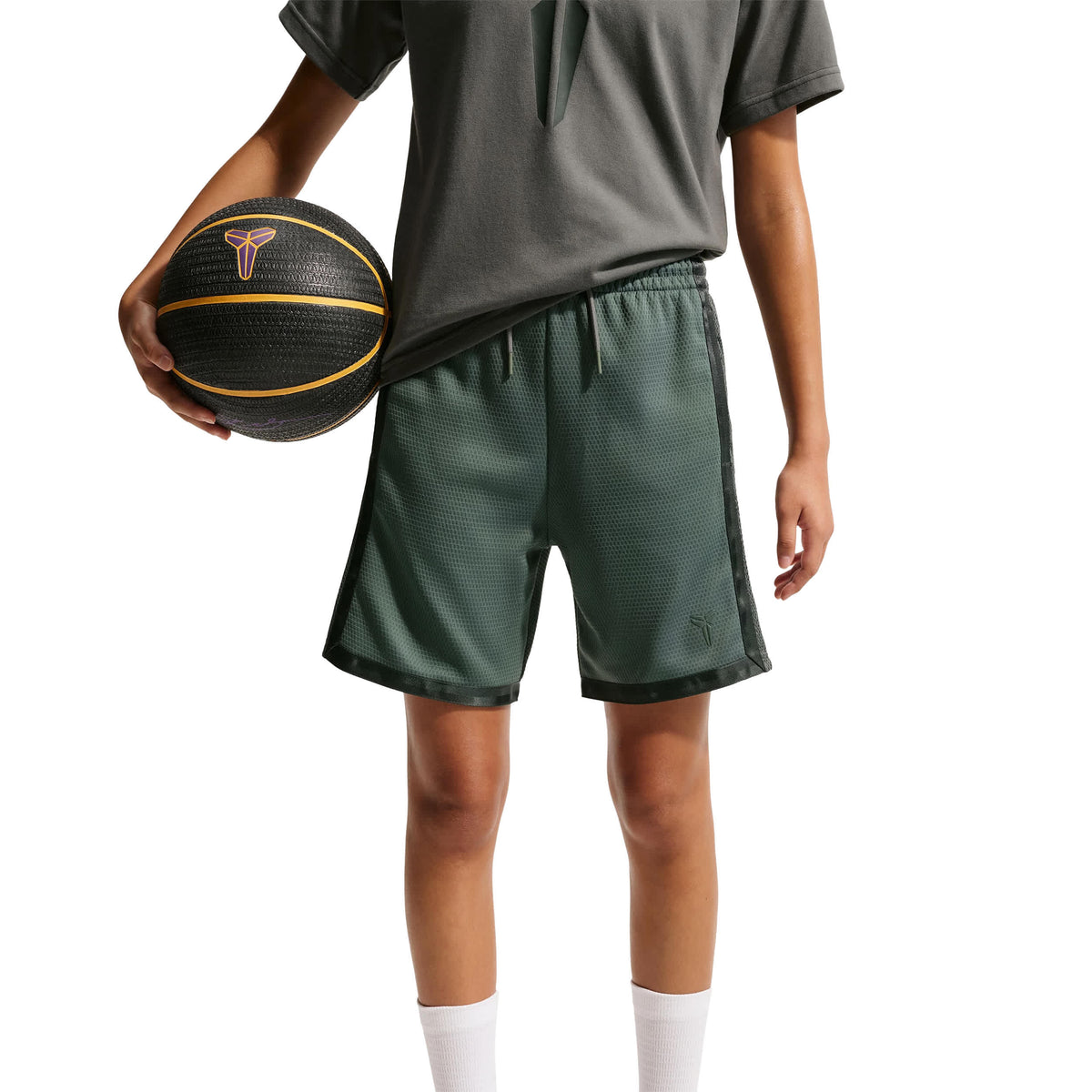 Kobe Mamba Shorts (Big Kid)