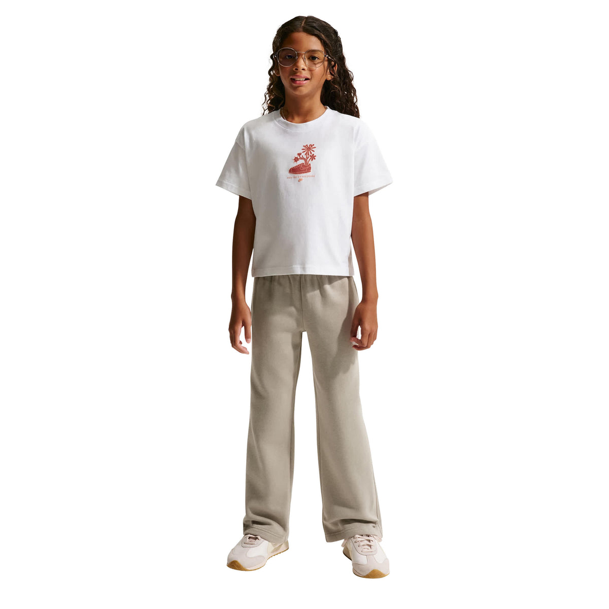 Sportswear T-Shirt (Big Kid)
